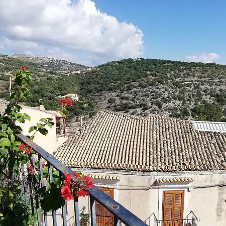 Giardino Di Pietra 3*