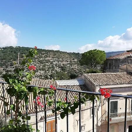 Giardino Di Pietra Ragusa