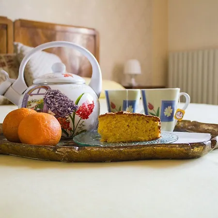 Giardino Di Pietra Bed & Breakfast 4*