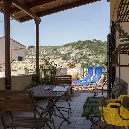 Bed & Breakfast Giardino Di Pietra 4*